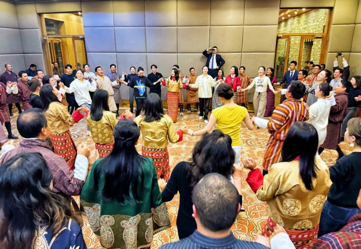 1712474148635645.jpg 大聯(lián)歡.jpg